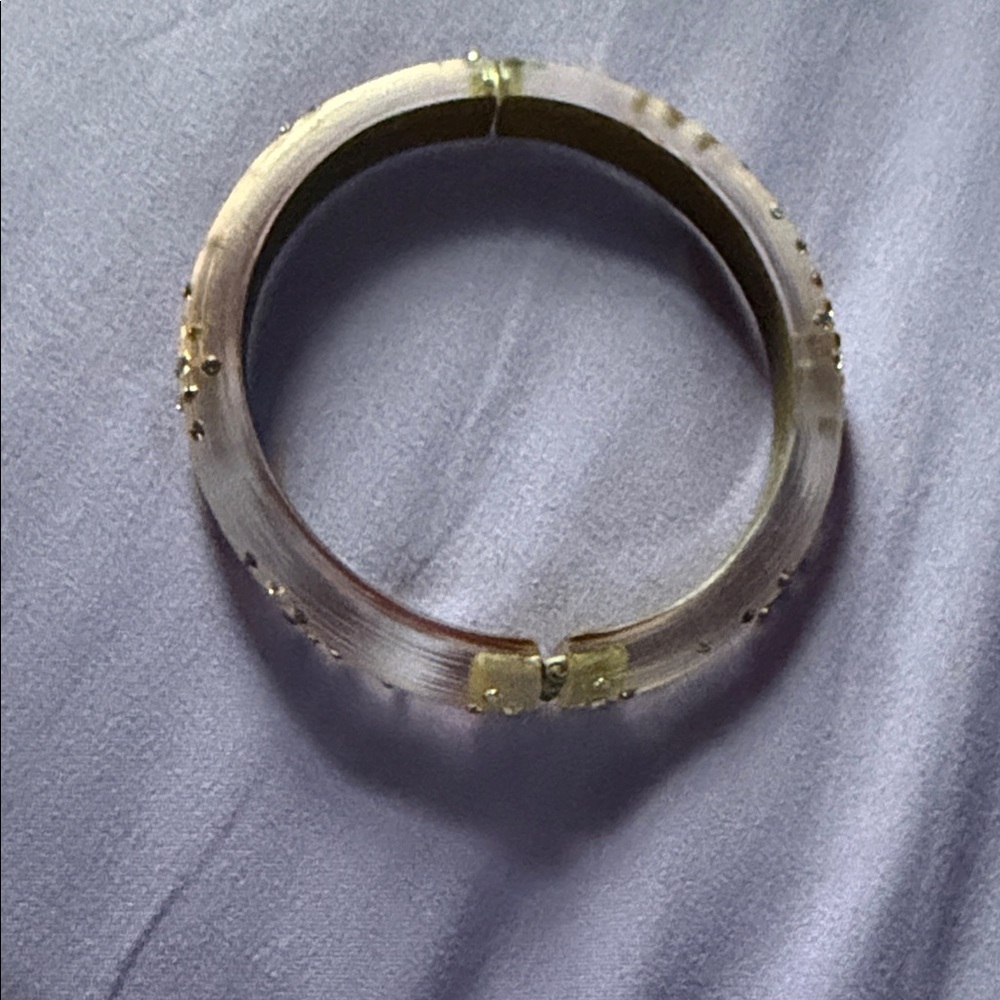 Elegant Gold and Cream Women's Bracelet